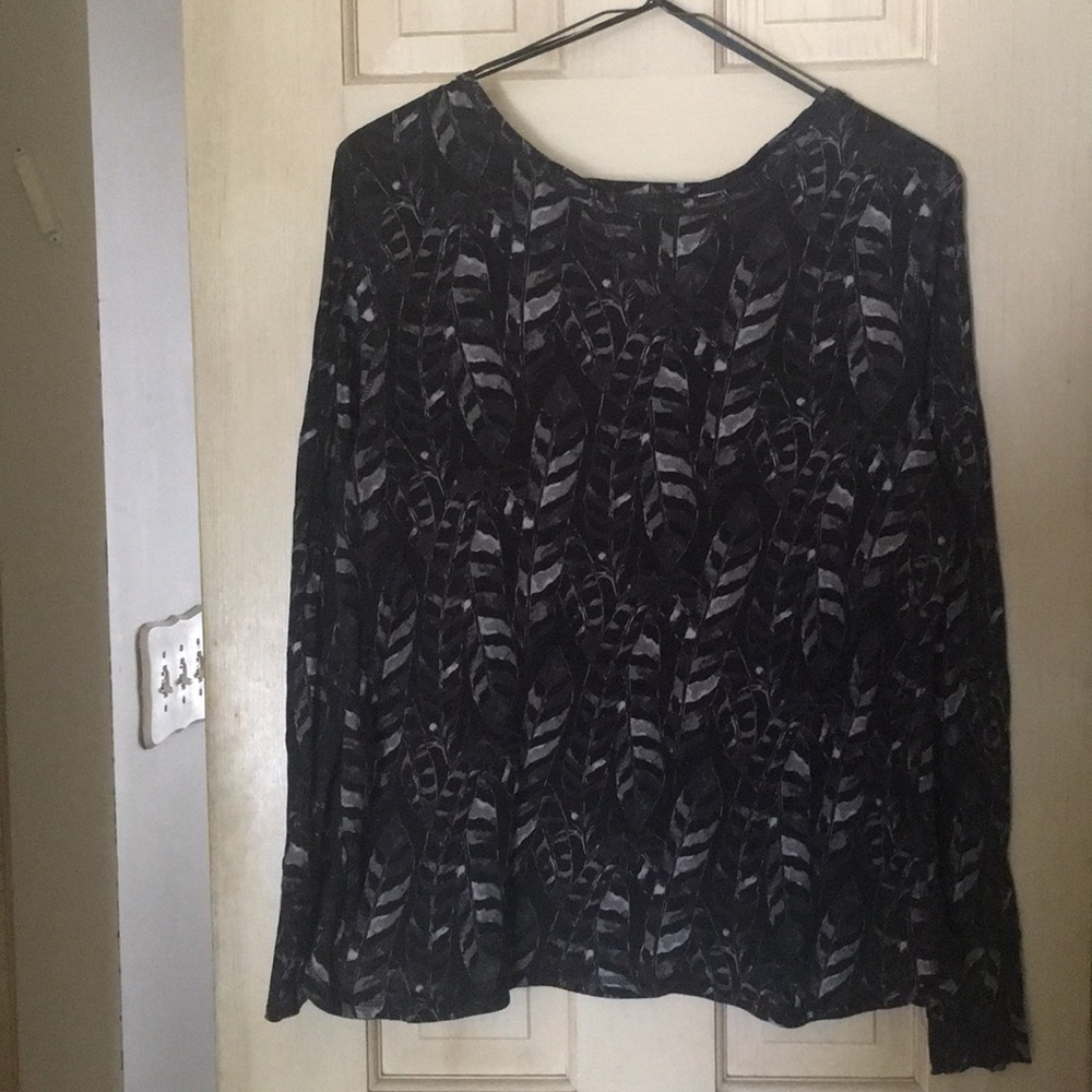 H&M LONG SLEEVE FEATHER PRINT TOP
